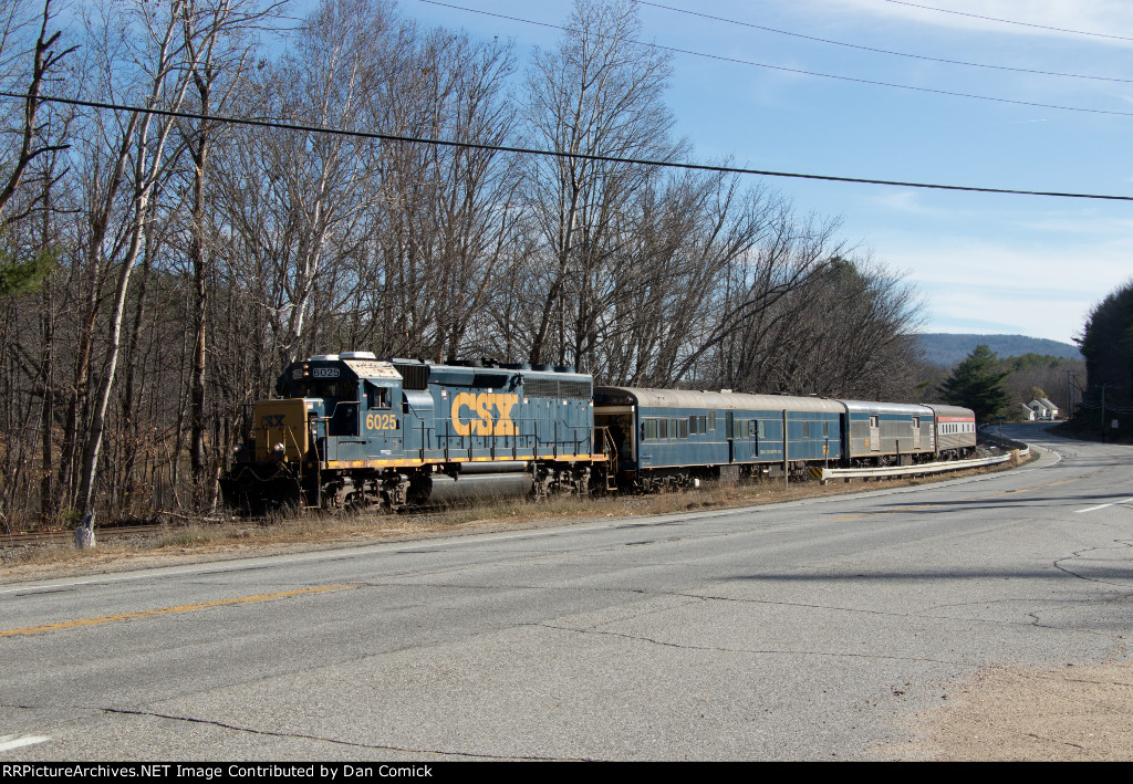 CSXT 6025 Leads the Geometry Extra at Peru 